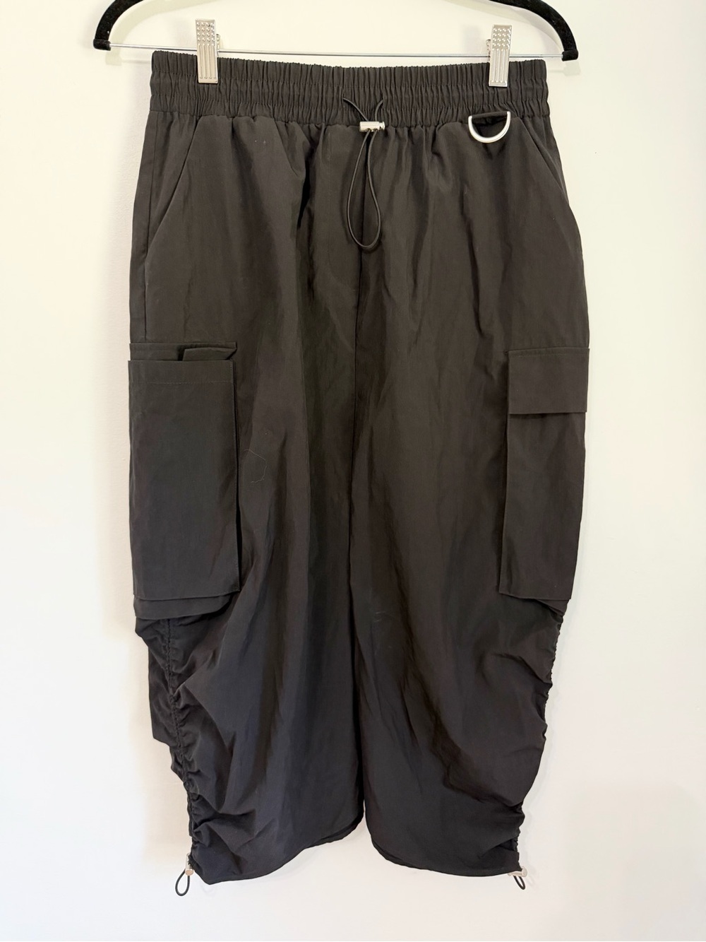 Anthropologie parachute midi skirt black size small NWT